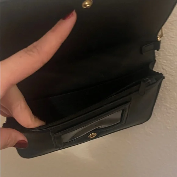 🌸(5 for $15) Black Nine West crossbody bag with coin purse - Picture 2 of 4
